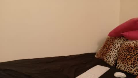 Kim Lee online show from September 21, 2:08 pm