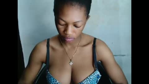 Snapshot of sugarxpussy chatting on June 21, 8:17 am sugarxpussy online show from June 21, 8:17 am