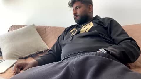 Let me be your knight that saves you online show from October 9, 6:39 pm