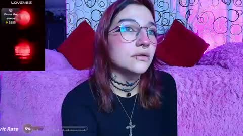 Snapshot of sukifuyu__ chatting on June 10, 11:13 pm online show from June 10, 11:13 pm