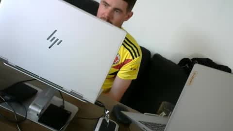 Snapshot of sultansgirls chatting on September 13, 7:35 pm The Sultan online show from September 13, 7:35 pm