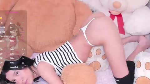 Snapshot of sulyrouse chatting on October 24, 12:30 am suly online show from October 24, 12:30 am