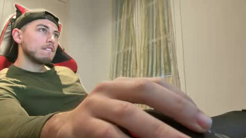 Snapshot of sumerlake chatting on December 17, 12:55 pm youngmanstrips online show from December 17, 12:55 pm