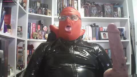 Sumisolatex online show from December 17, 9:15 am