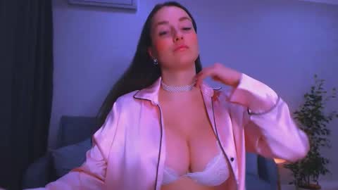 Christina online show from January 10, 2:52 pm