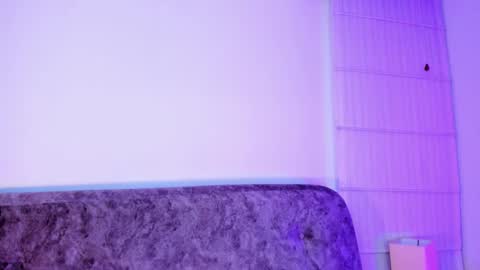 Snapshot of summer_holiday chatting on January 7, 5:12 am OnlyFans summer holiday online show from January 7, 5:12 am