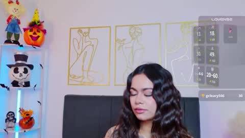 Snapshot of summer_holiday chatting on October 18, 5:54 am OnlyFans summer holiday online show from October 18, 5:54 am