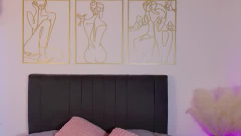 Snapshot of summer_holiday chatting on October 31, 3:29 am OnlyFans summer holiday online show from October 31, 3:29 am