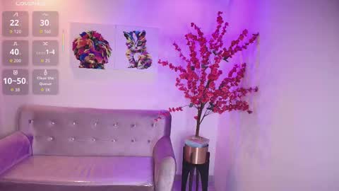 summer_miller online show from March 3, 11:27 am