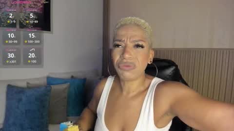 Snapshot of summer_night_ chatting on October 23, 11:20 am Summer online show from October 23, 11:20 am