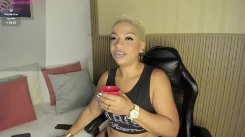 Snapshot of summer_night_ chatting on November 11, 12:49 pm Summer online show from November 11, 12:49 pm