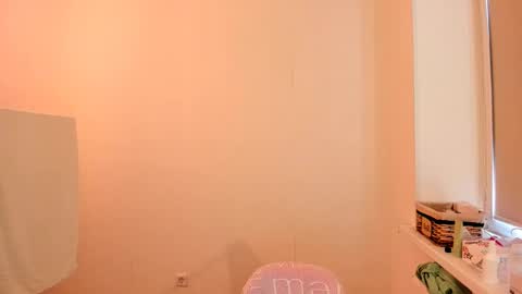 Summer Preston online show from February 21, 1:00 pm