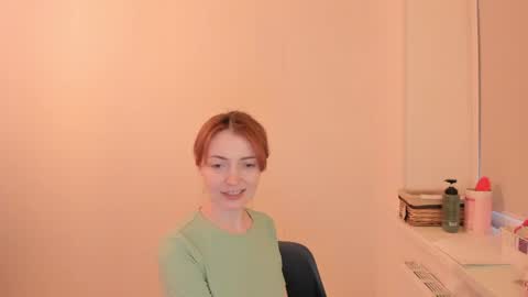 Summer Preston online show from April 28, 4:23 pm