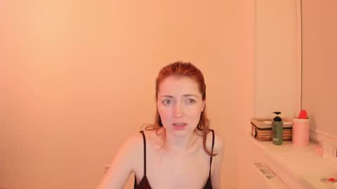 Snapshot of summer_preston chatting on June 6, 10:47 pm Summer Preston online show from June 6, 10:47 pm
