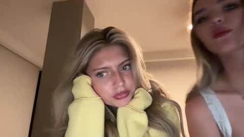 summerclarkee online show from March 22, 4:16 am