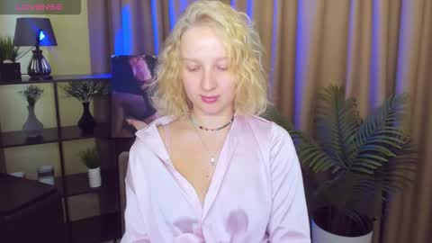 Snapshot of summerjem chatting on November 8, 8:36 am summerjem online show from November 8, 8:36 am