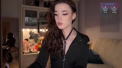 Snapshot of sun_for_you chatting on February 12, 6:09 pm Miss Nelly online show from February 12, 6:09 pm