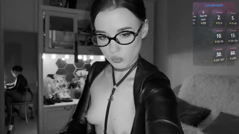 Snapshot of sun_for_you chatting on February 24, 11:30 pm Miss Nelly online show from February 24, 11:30 pm