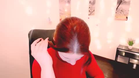 Snapshot of sun_lovely chatting on October 26, 2:34 pm Alexi online show from October 26, 2:34 pm