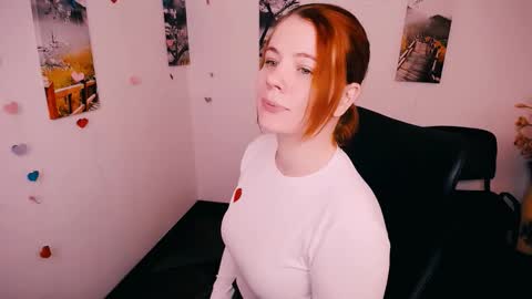 Snapshot of sun_lovely chatting on November 18, 6:01 pm Alexi online show from November 18, 6:01 pm