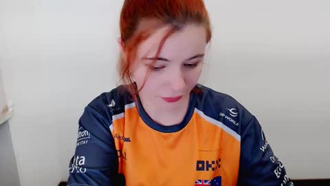 Snapshot of sun_lovely chatting on November 20, 9:25 pm Alexi online show from November 20, 9:25 pm