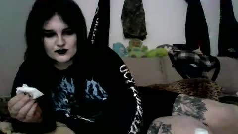 Snapshot of sundaygoth chatting on June 20, 2:31 pm sundaygoth online show from June 20, 2:31 pm