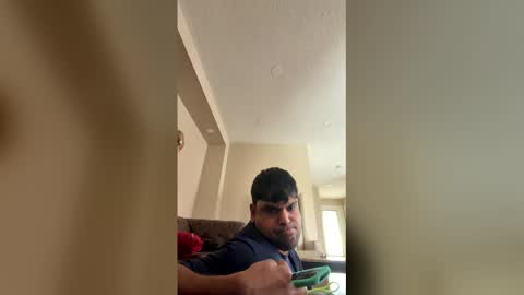 Snapshot of sundoog chatting on May 3, 6:47 pm Sundoog online show from May 3, 6:47 pm