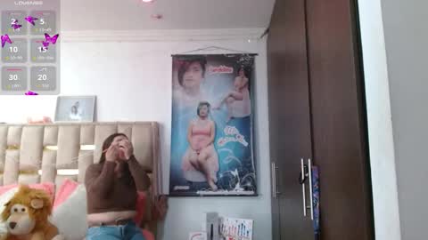 Snapshot of sunflower_dance chatting on October 29, 6:53 pm Jeraldine online show from October 29, 6:53 pm