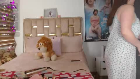 Snapshot of sunflower_dance chatting on November 11, 6:41 pm Jeraldine online show from November 11, 6:41 pm