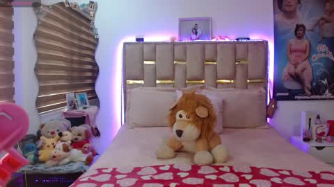 Snapshot of sunflower_dance chatting on December 3, 12:47 pm Jeraldine online show from December 3, 12:47 pm