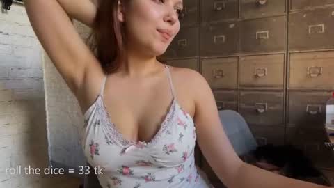 Snapshot of sunlovedamily chatting on August 3, 9:37 am Amy online show from August 3, 9:37 am