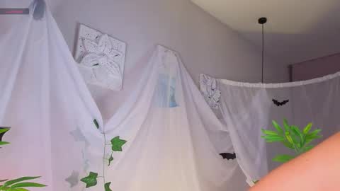 Snapshot of sunnfay chatting on November 1, 1:18 am Becky online show from November 1, 1:18 am