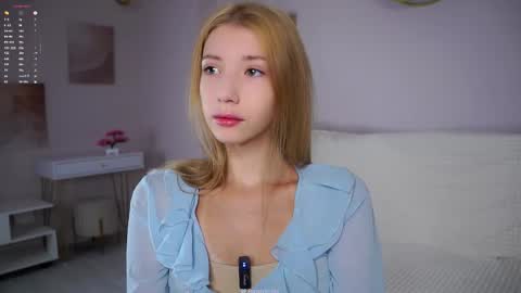 Lily online show from November 9, 3:32 pm