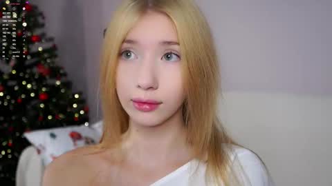 Lily online show from January 10, 2:41 pm