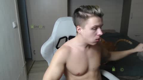 Snapshot of sunny1girl chatting on February 13, 4:28 pm Alice and Sergey online show from February 13, 4:28 pm