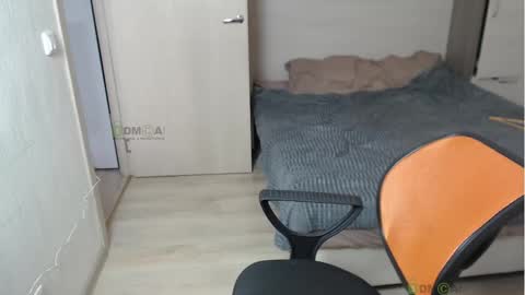 Snapshot of sunny1girl chatting on February 21, 7:23 am Alice and Sergey online show from February 21, 7:23 am