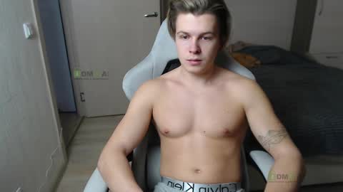 Snapshot of sunny1girl chatting on March 5, 1:28 pm Alice and Sergey online show from March 5, 1:28 pm