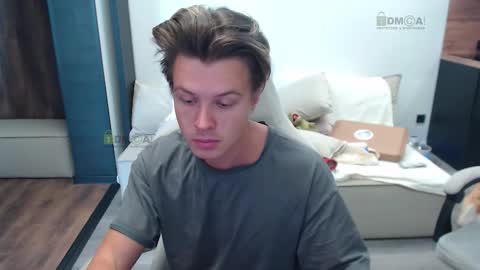 Snapshot of sunny1girl chatting on October 2, 8:21 am Alice and Sergey online show from October 2, 8:21 am