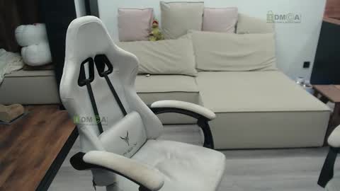 Snapshot of sunny1girl chatting on November 16, 2:11 pm Alice and Sergey online show from November 16, 2:11 pm