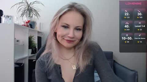 Snapshot of sunny_bunny6 chatting on March 3, 9:22 am Naomi online show from March 3, 9:22 am