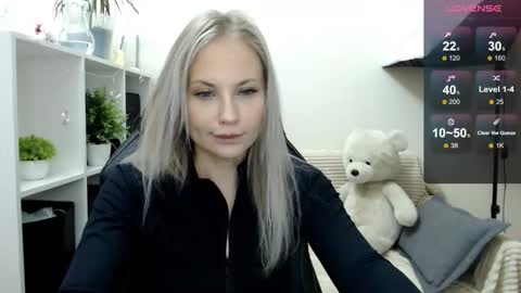 Snapshot of sunny_bunny6 chatting on September 9, 3:17 am Naomi online show from September 9, 3:17 am