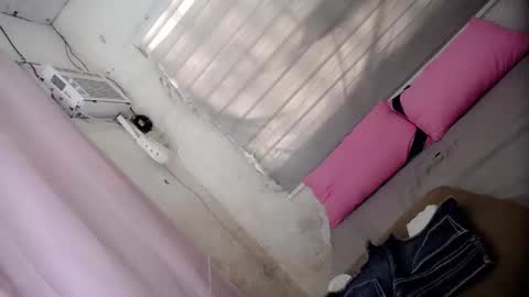 sunny_sexie online show from May 21, 5:58 am