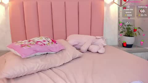  S U N N Y online show from March 10, 11:06 pm