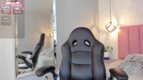  S U N N Y online show from October 9, 1:09 pm