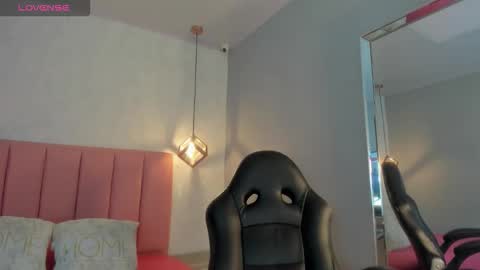  S U N N Y online show from January 10, 12:40 pm