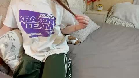 Alina   Streams Mon to Fri online show from November 12, 1:00 pm