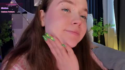 Snapshot of sunnyrisha chatting on February 22, 9:23 am Risha online show from February 22, 9:23 am