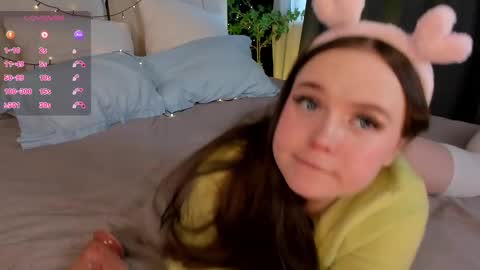 Snapshot of sunnyrisha chatting on March 10, 8:48 am Risha online show from March 10, 8:48 am