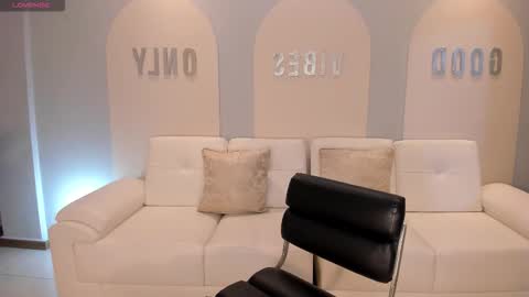 Sunny Rivers online show from October 21, 6:08 pm