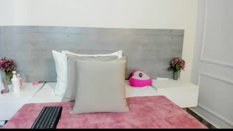 sunnywhitee online show from September 22, 7:16 pm